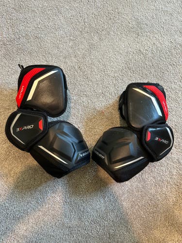 Used Large Bauer Vapor 3X Pro Elbow Pads
