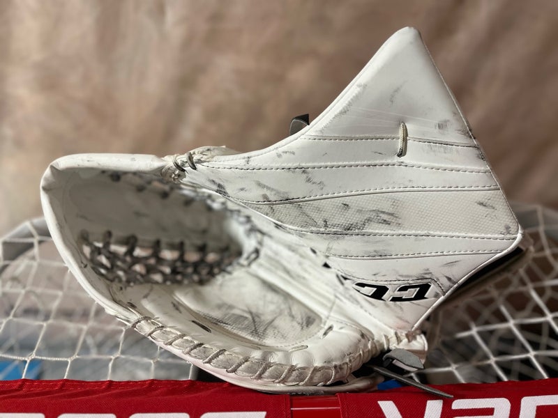 CCM Eflex 5 glove FR 580 Game Ready