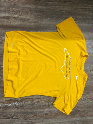Yellow Used Men's Nike Dri-Fit Shirt