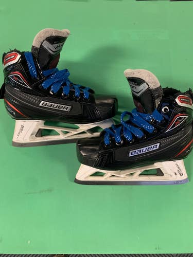Used Junior Bauer Vapor X700 Hockey Goalie Skates (Regular) - Size: 1.5
