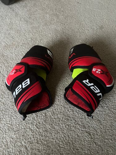 Used Small Bauer Vapor X2.9 Elbow Pads