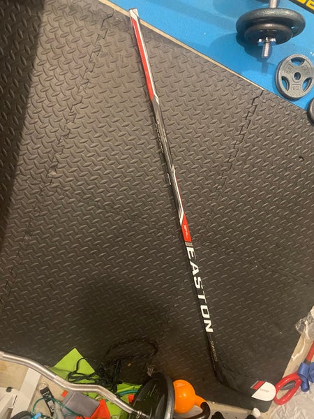 Easton Synergy SE6 Grip Composite Stick - Intermediate