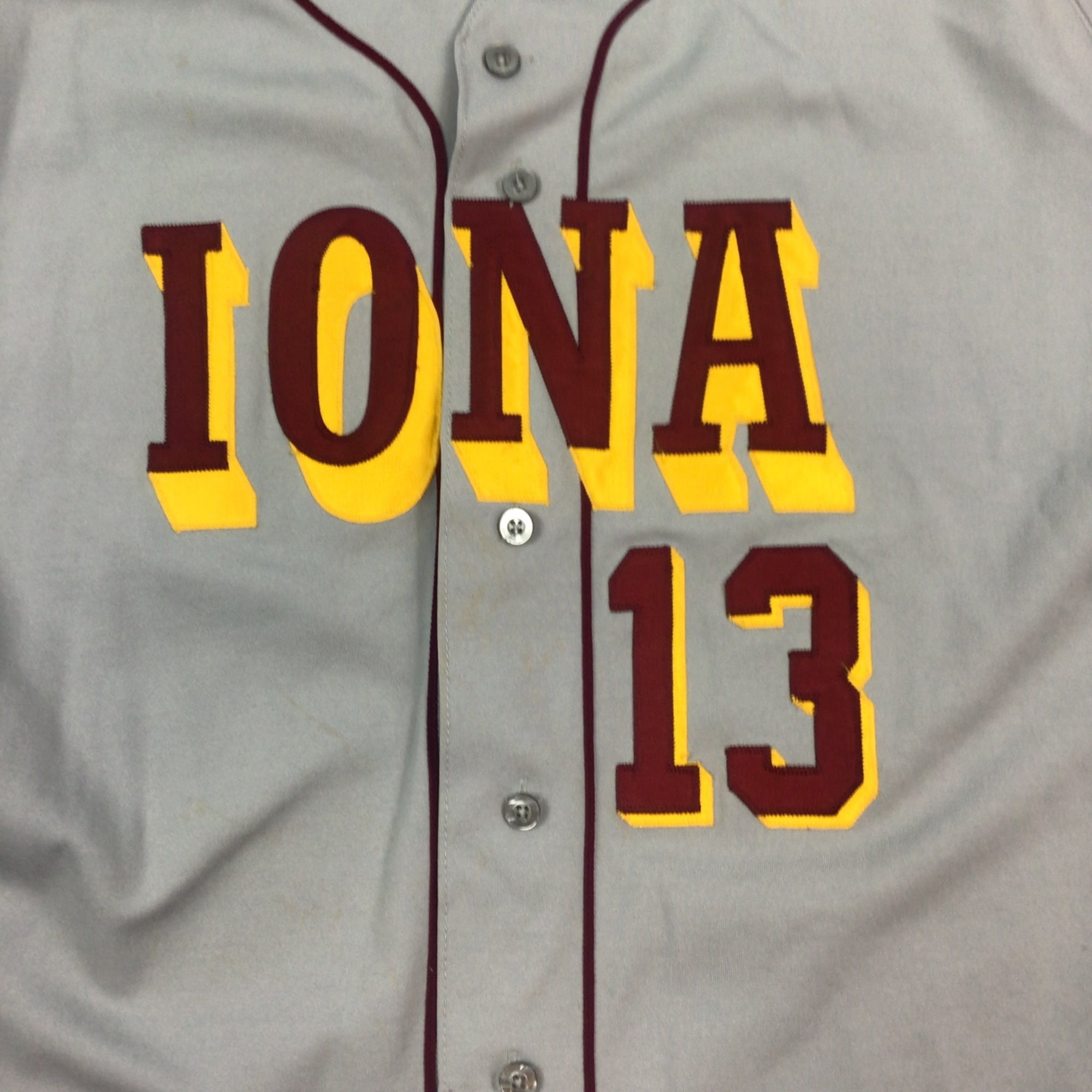 90s Iona Gael University Vintage Baseball Jersey. Measures As An XL