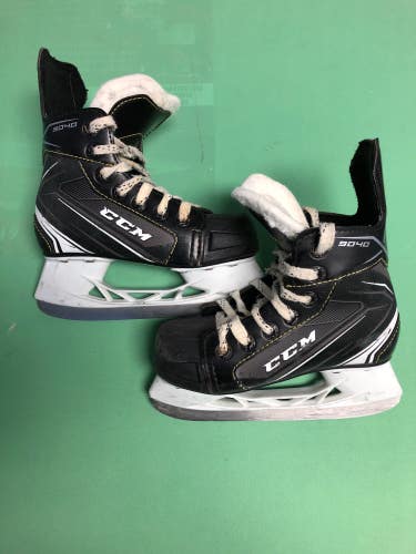 Used Youth CCM Tacks 9040 Hockey Skates (Regular) - Size: 12.0