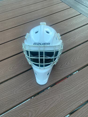 Used Bauer 930 Goalie Mask