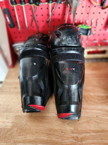 Used Bauer Vapor Shin Pads 11" size