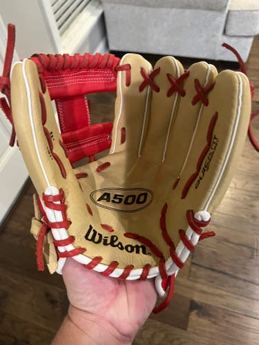 Used 2023 Wilson Right Hand Throw A500 Baseball Glove 11"
