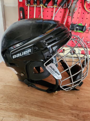 Used Youth Bauer 2100 Helmet
