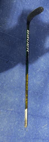 Senior Right Handed P28 Supreme UltraSonic Hockey Stick