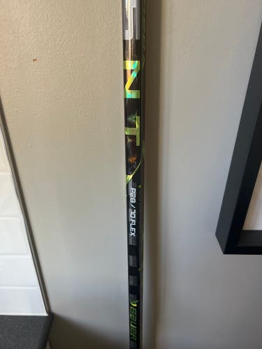 NEW Bauer agent p28 70 flex Rh
