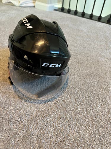 Used Large CCM FL40 Helmet