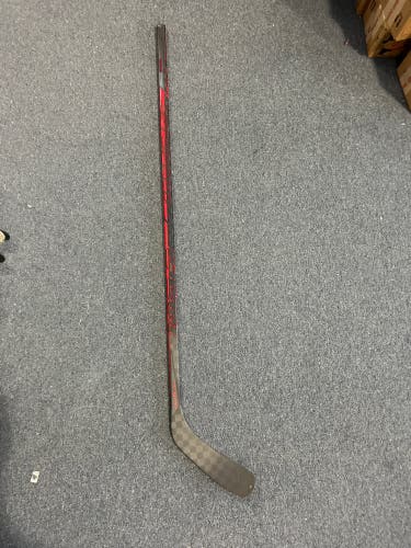Senior Left Hand P28 Pro Stock Jetspeed FT4 Pro Hockey Stick (Kaiser)