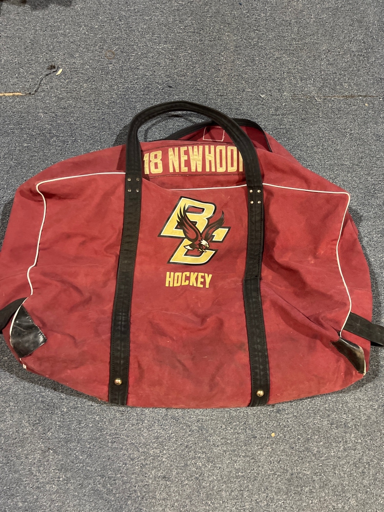 Used Boston College Gerry Cosby Player Carry Bag #18 Alex Newhook