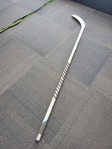 Used Warrior Covert Qr3 50 Flex Pattern W88 Junior One Piece Sticks