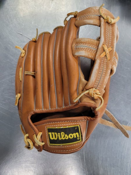 Used Wilson MAJOR LEAGUE BASEBALL 11 1/2 Fielders Gloves