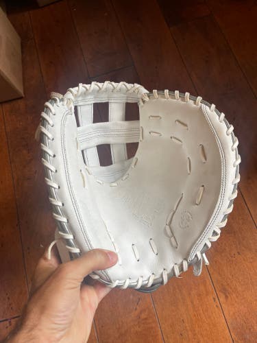 Mizuno 34" MVP Select Catchers Fastpitch Softball Glove