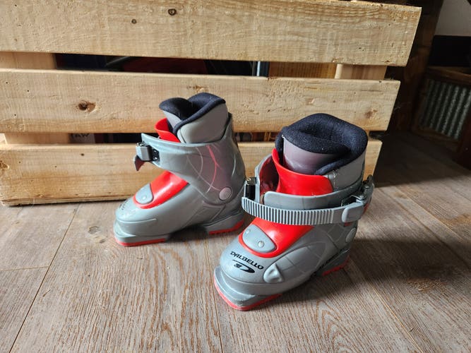 Used Kid's Ski Boots