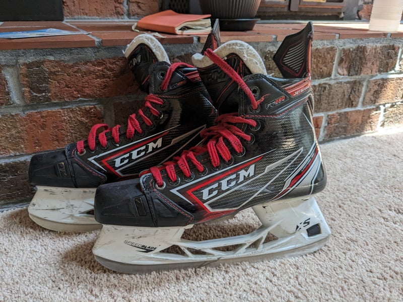 Senior Used CCM JetSpeed FT490 Hockey Skates Regular Width Size 9.5 SidelineSwap