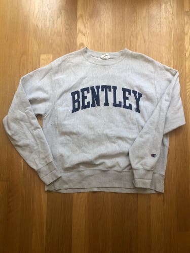 Champion Bentley University Size M Sweatshirt