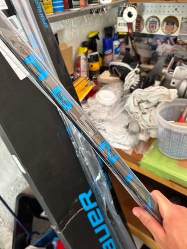 2 Senior Right Handed P14 Pro Stock Ag5nt Hockey Stick