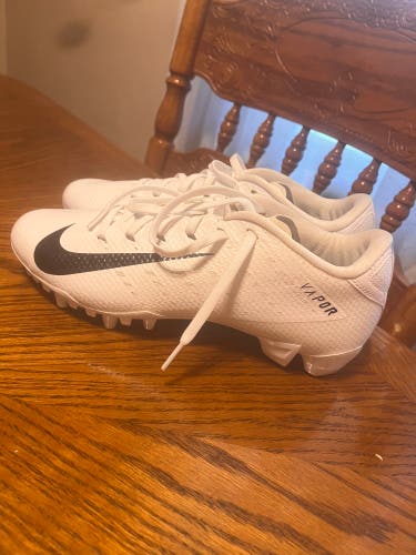 Mens Nike Vapor Football Cleats Size 8 Never Used