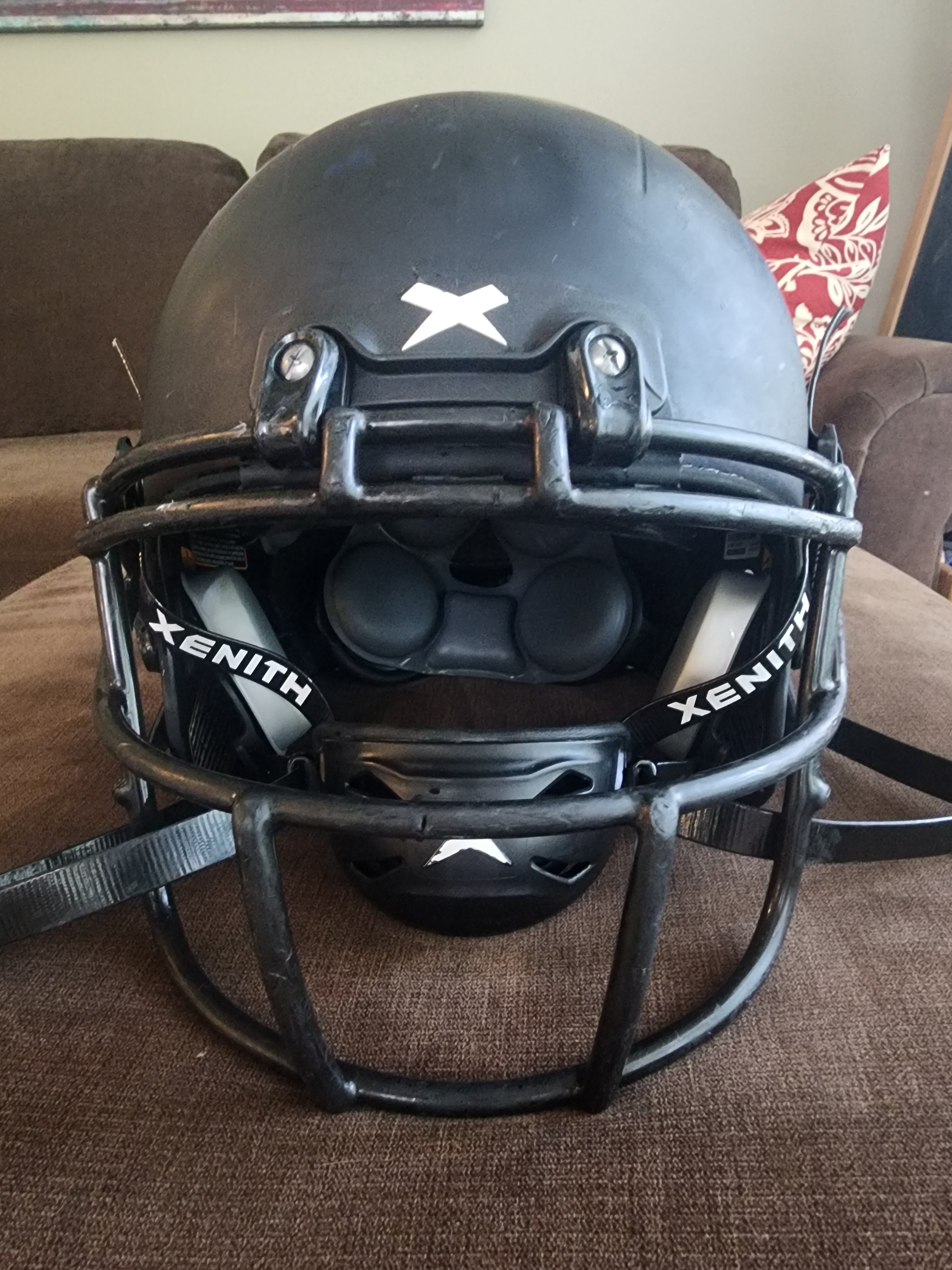 Youth Medium Xenith Football Helmet (2022)