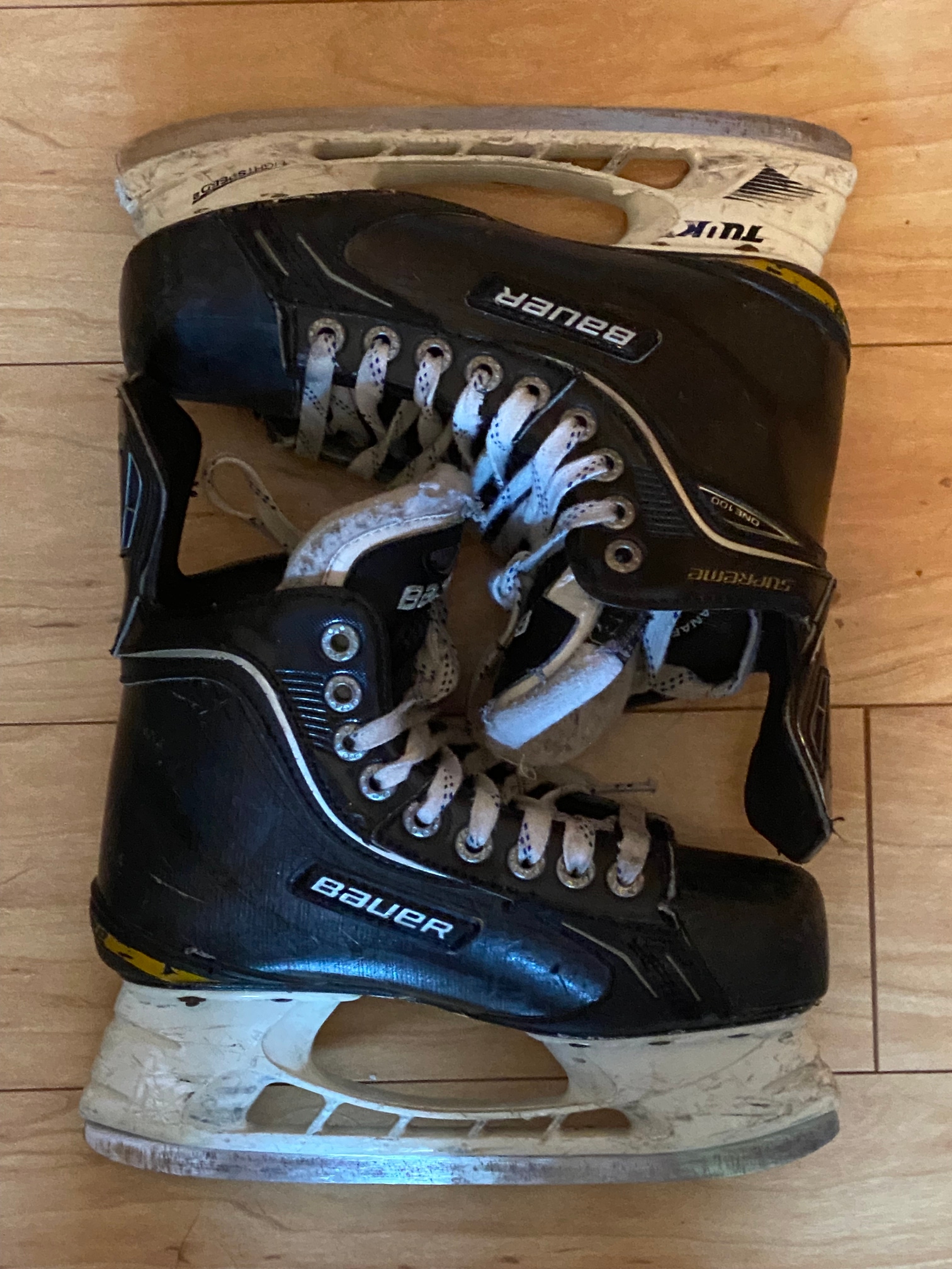 Junior Used Bauer Supreme One100 Hockey Skates Regular Width Size 3
