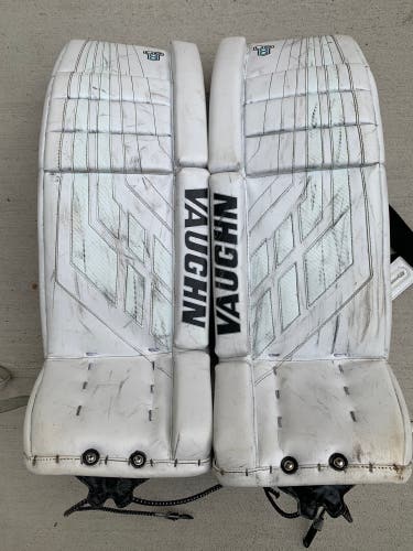 30" Vaughn Velocity VE8 Goalie Leg Pads