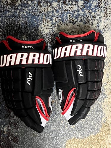 Warrior 14" Pro Stock Franchise Gloves