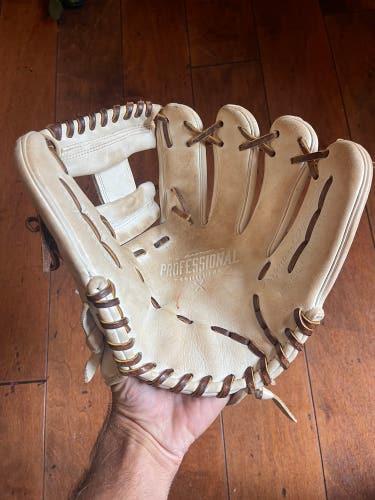 Easton 11.5" Professional Collection Softball Glove - Ripped Stitch
