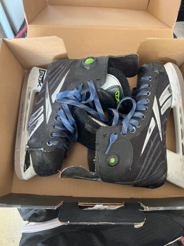 Used Reebok Wide Width Size 8 4K Hockey Skates