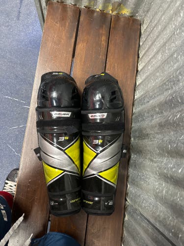 Used Bauer Supreme 3S Shin Pads