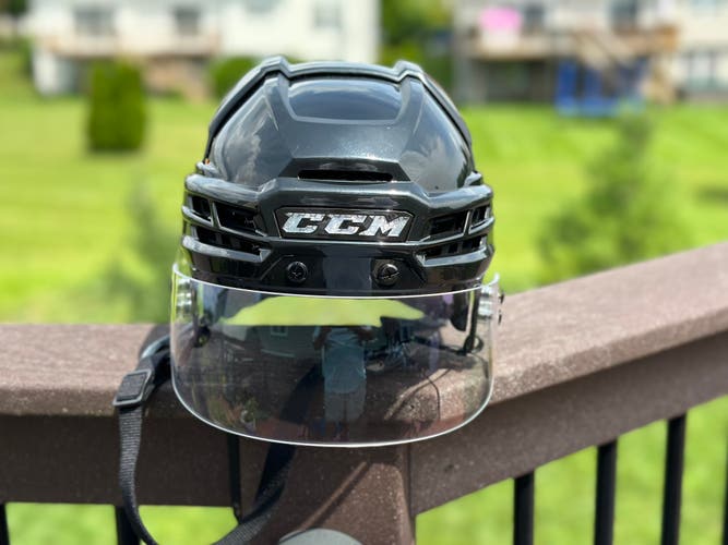 Like new Large CCM  Super Tacks X Helmet