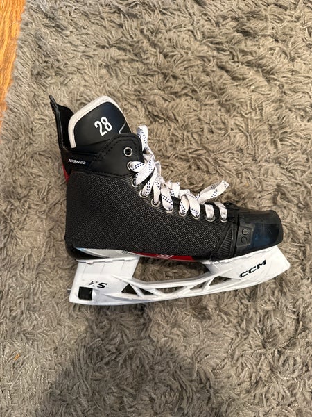 Senior CCM Regular Width Pro Stock Size 8.5 JetSpeed FT4 Hockey Skates