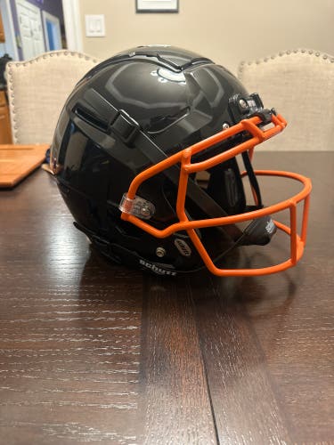 New Medium Schutt F7 Helmet