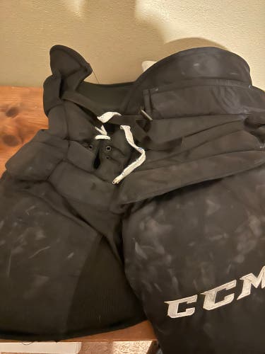 Ccm goalie pants