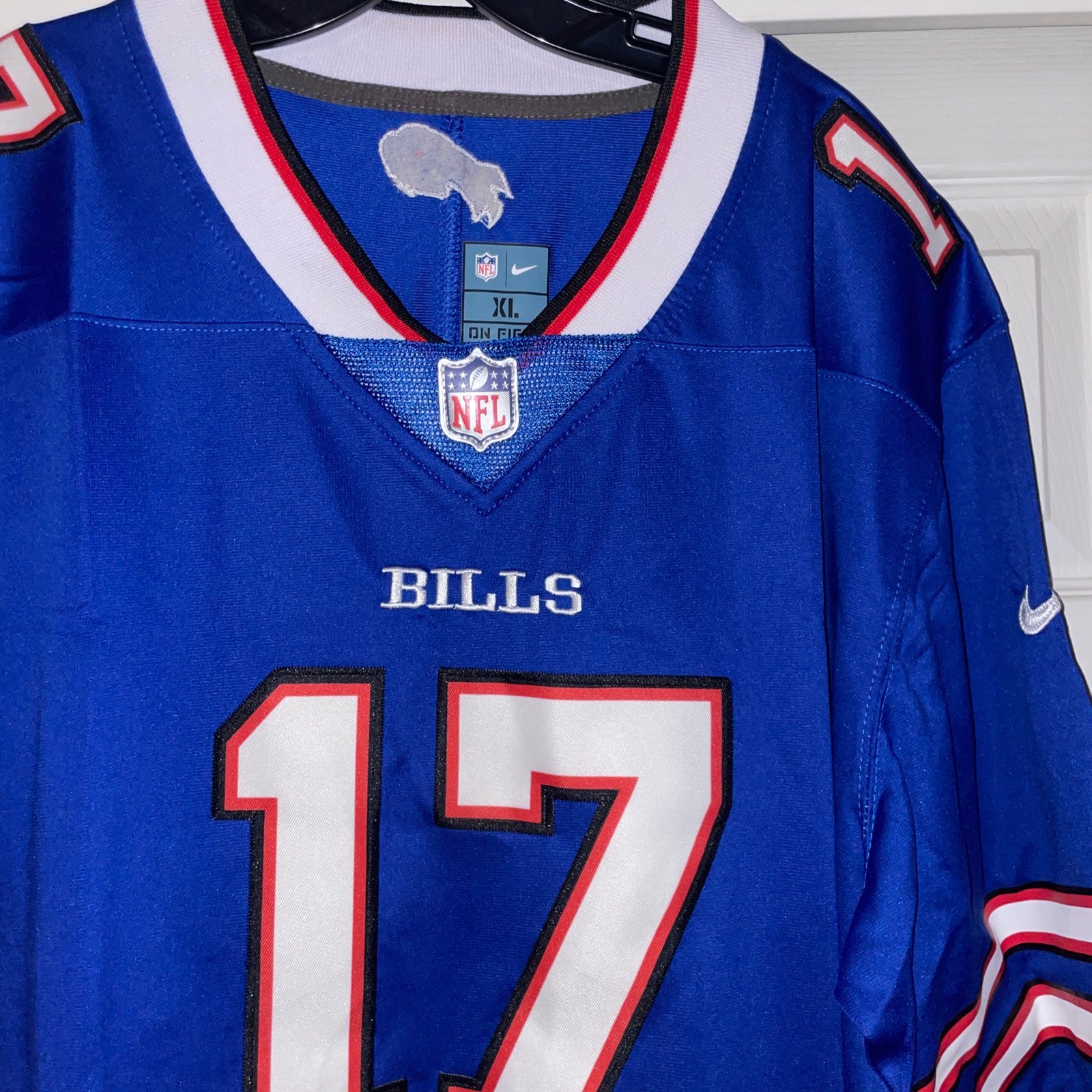 At Auction: NFL Buffalo Bills Nike #17 Allen Jersey - Mens XL