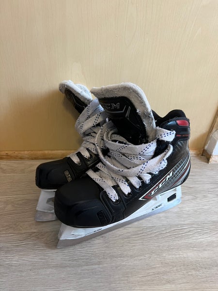 CCM Jetspeed FT460 Goalie Skates 1.5