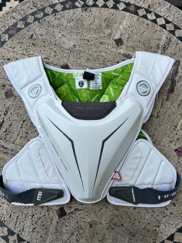 Used Large Maverik M5 Shoulder Pads