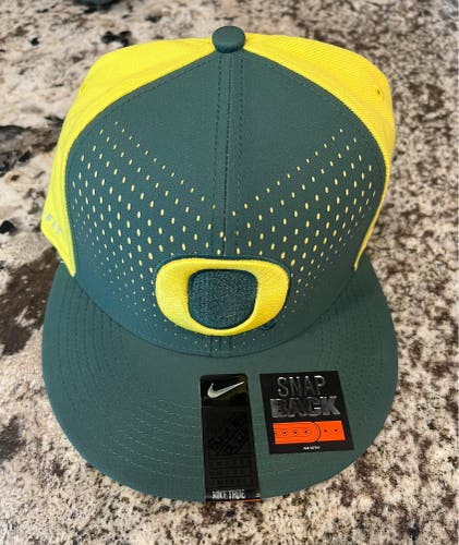 Nike Dri-Fit SnapBack Oregon Ducks