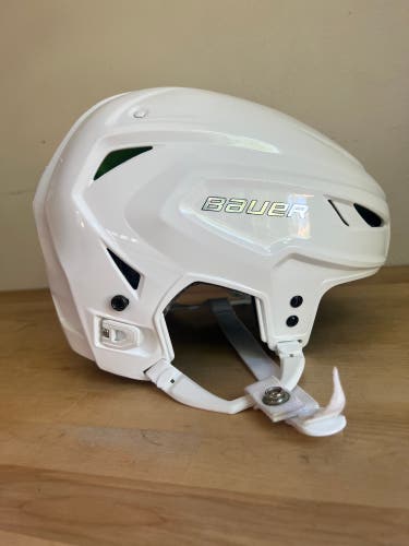 Used Medium Bauer Hyperlite Helmet