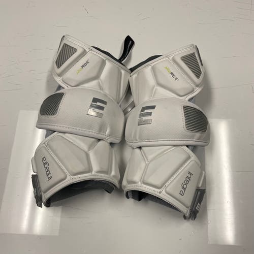 NWT- Epoch Integra Arm Pads