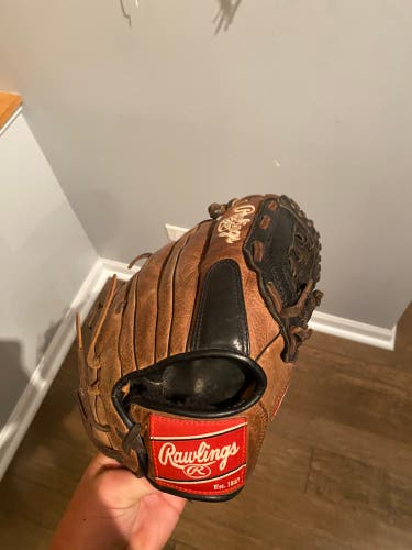 Used Right Hand Throw 11.5" Premium Series Baseball Glove