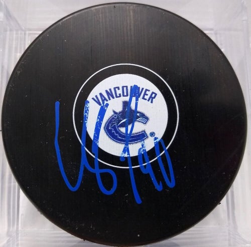 ELIAS PETTERSSON Autographed Vancouver Canucks NHL Hockey Puck Signed