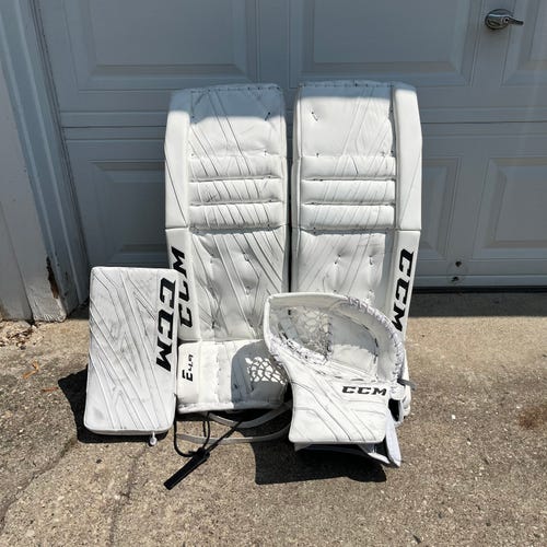 Used 32+1 Regular CCM Extreme flex 4.9 Goalie Full Set