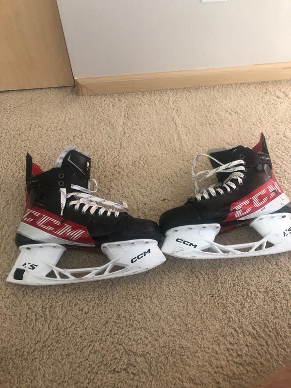 Used CCM Regular Width Size 9.5 JetSpeed FT4 Pro Hockey Skates