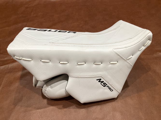 Bauer M5 Pro Goalie Blocker Like New!