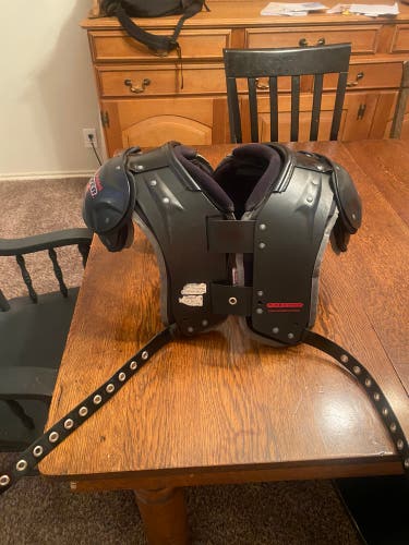 Youth Medium Riddell JPK+ Shoulder Pads