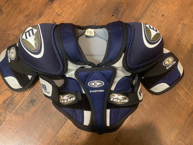 CCM X-treme Youth Shoulder Pads