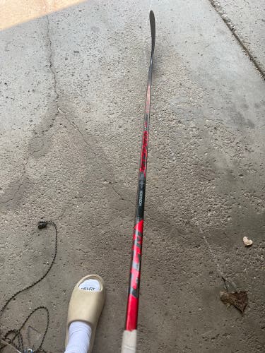 Senior Right Handed P29 Jetspeed FT4 Pro Hockey Stick